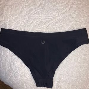 Black lulu lemon swim bottoms
